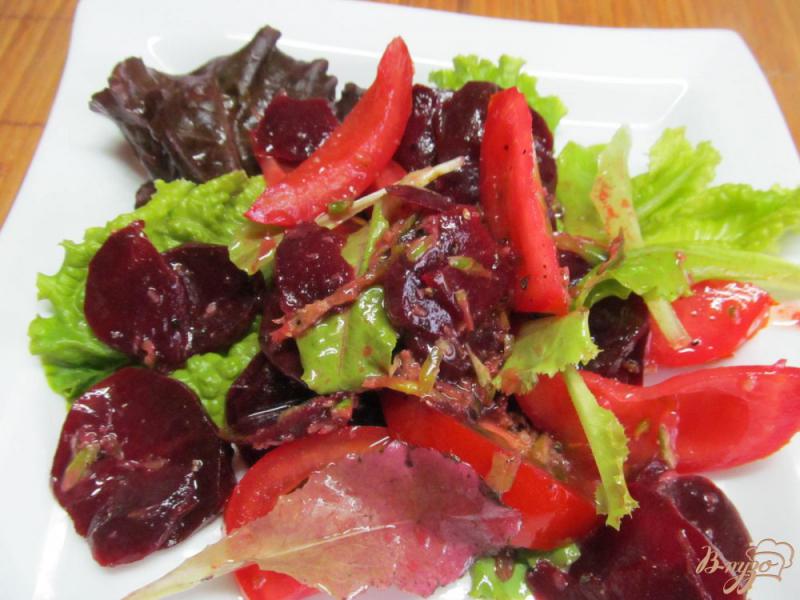 Фото приготовление рецепта: Салат из свеклы с помидором шаг №5