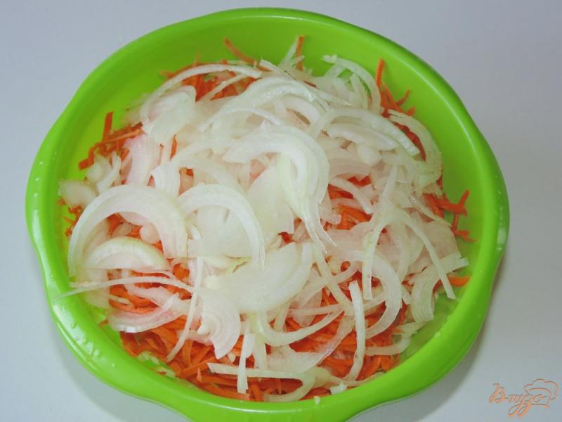 Фото приготовление рецепта: Кабачки по-корейски с овощами шаг №3