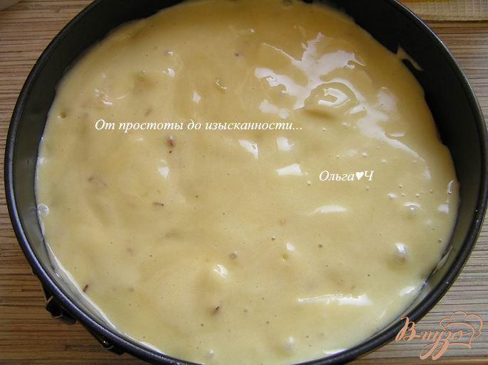Фото приготовление рецепта: Яблочно-ореховая шарлотка-татен с оливковым маслом шаг №6