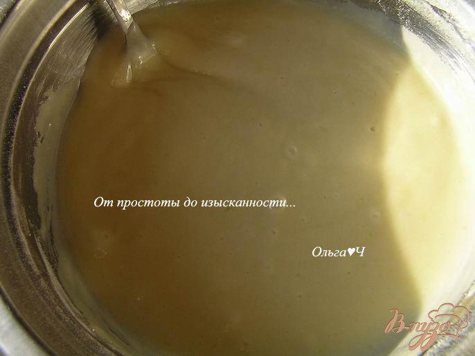 Фото приготовление рецепта: Йогуртовый пирог с кокосовой стружкой шаг №4