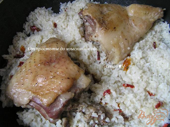 Фото приготовление рецепта: Индейка с рисом и сладким перцем шаг №5