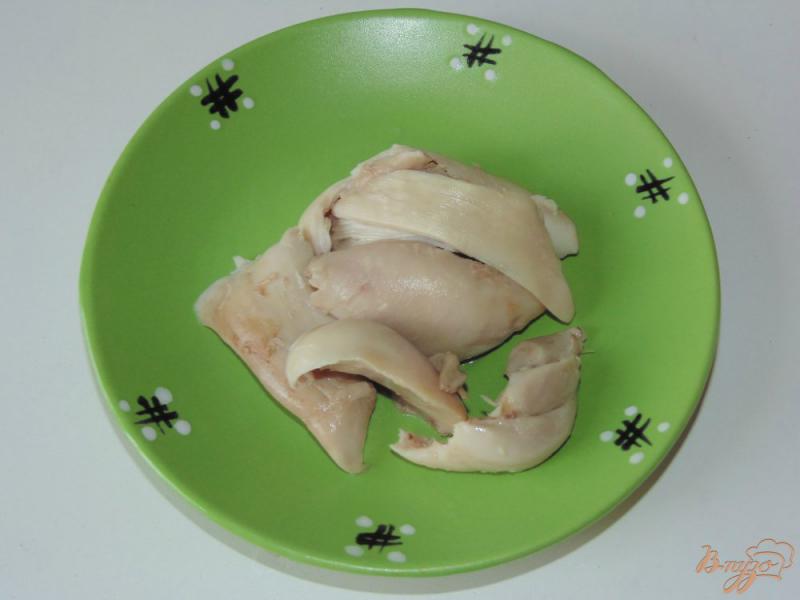 Фото приготовление рецепта: Пицца с шампиньонами и мясом курицы шаг №1