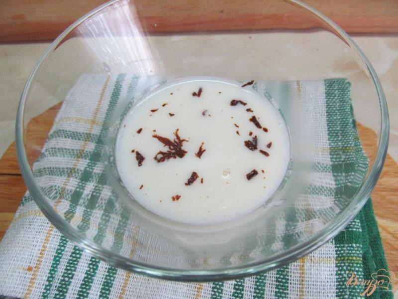 Фото приготовление рецепта: Молочный десерт с киви шаг №4