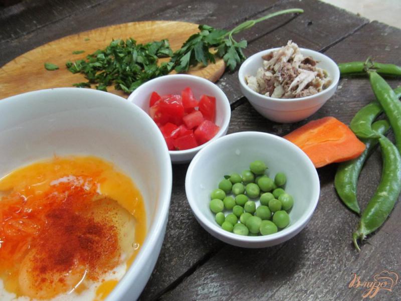 Фото приготовление рецепта: Морковный омлет с начинкой шаг №2