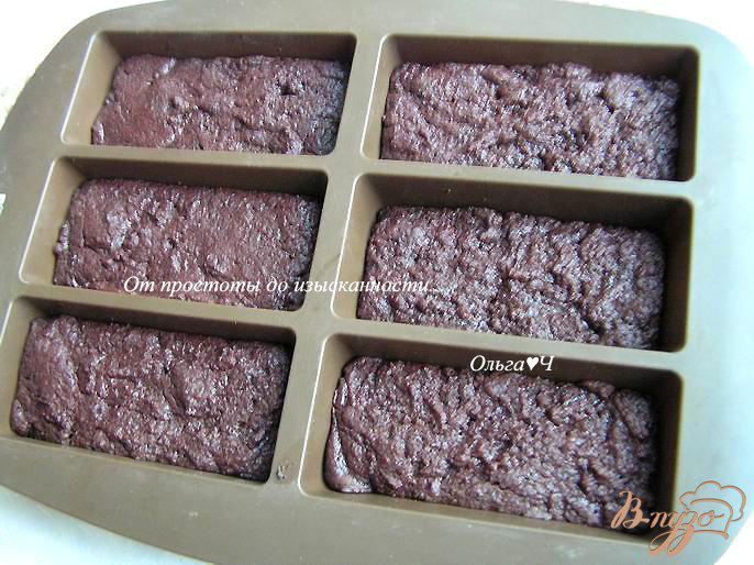 Фото приготовление рецепта: Шоколадно-свекольные кексы шаг №5
