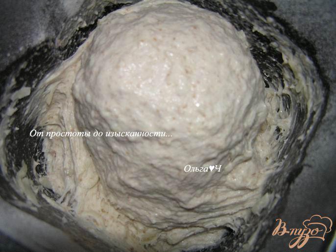 Фото приготовление рецепта: Сырный хлеб с пшеничными отрубями шаг №4