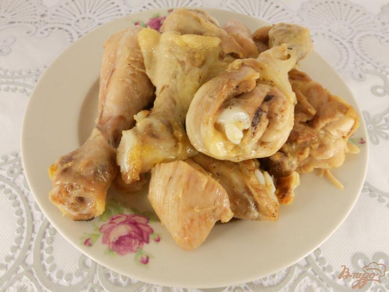 Фото приготовление рецепта: Курица с грибами в сметанно-луковом соусе в мультиварке шаг №3