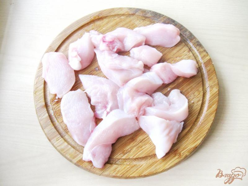 Фото приготовление рецепта: Куриные наггетсы в панировочных сухарях шаг №1
