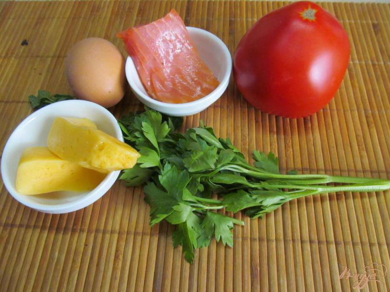 Фото приготовление рецепта: Закуска из помидора с форелью шаг №1