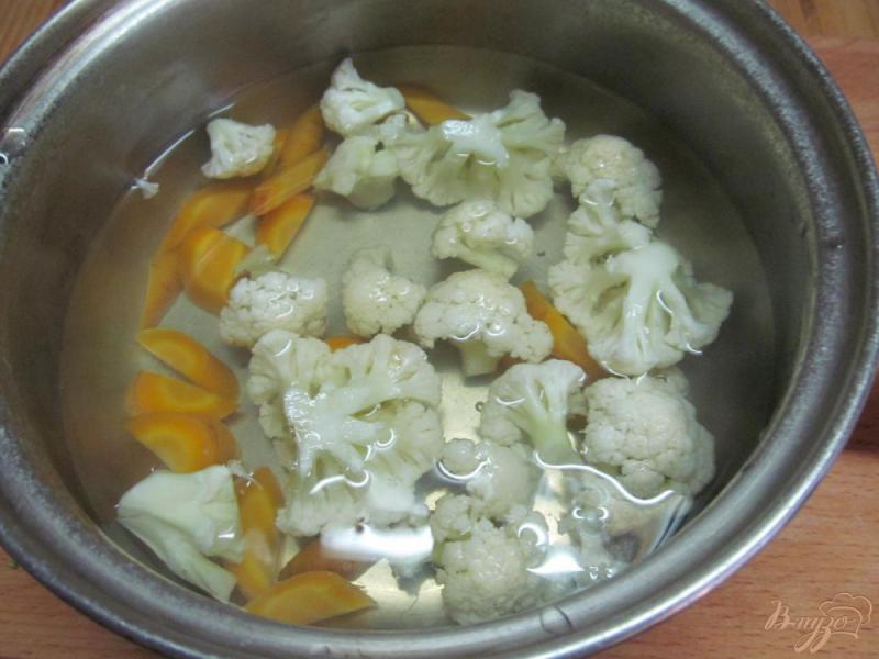 Фото приготовление рецепта: Овощной гарнир из цветной капусты шаг №3