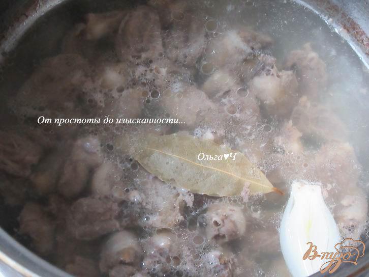 Фото приготовление рецепта: Сливочный суп с куриными сердечками шаг №2
