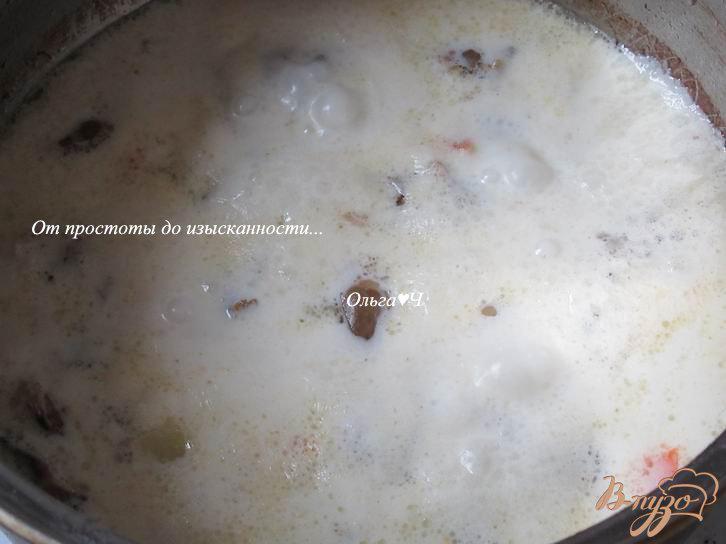 Фото приготовление рецепта: Сливочный суп с куриными сердечками шаг №5