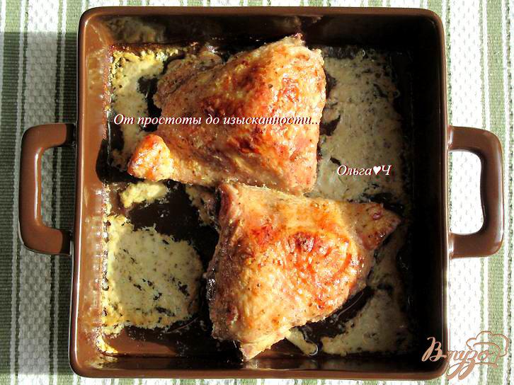 Фото приготовление рецепта: Курица в кефире с адыгейской солью и майораном шаг №5