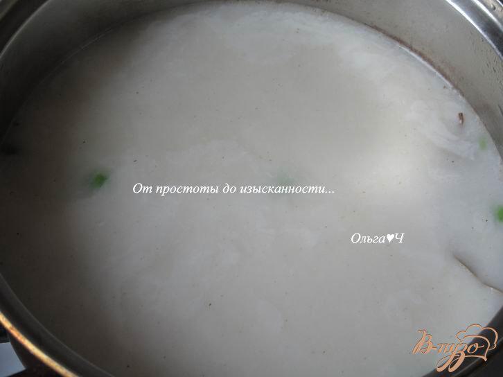 Фото приготовление рецепта: Сливочный суп с кальмарами шаг №6