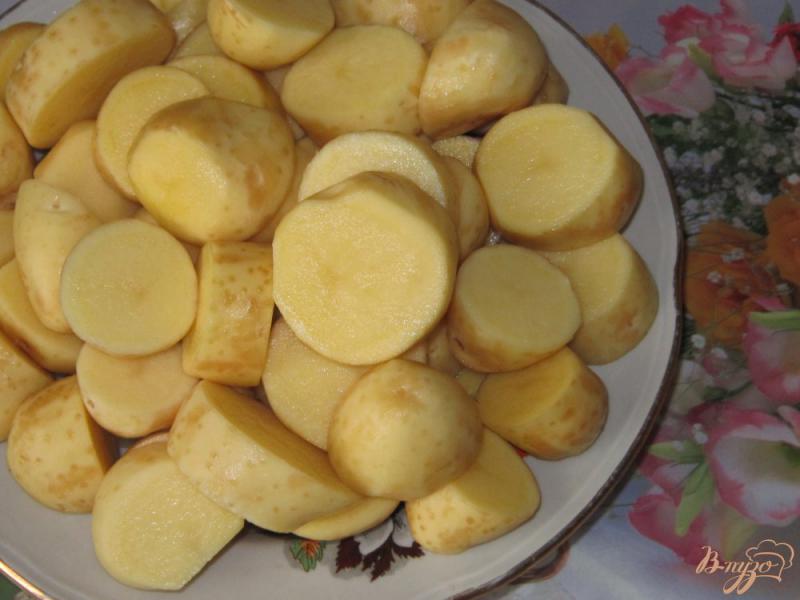 Фото приготовление рецепта: Молодой картофель запеченный в горшочке шаг №2