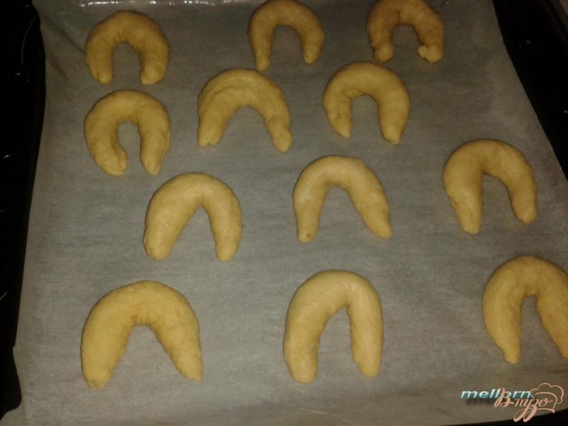 Фото приготовление рецепта: Печенье «яблочные подковки» шаг №4