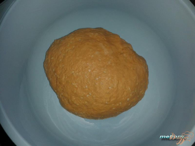 Фото приготовление рецепта: Печенье томатное с кунжутом шаг №1