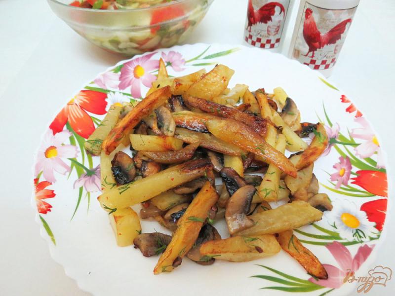 Фото приготовление рецепта: Картофель с грибами шаг №12