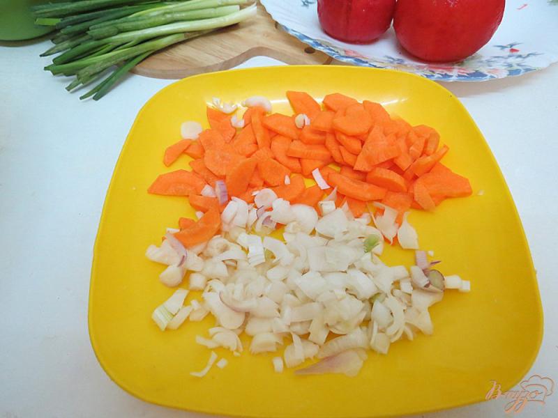 Фото приготовление рецепта: Суп из цветной капусты и помидоров (без зажарки) шаг №3
