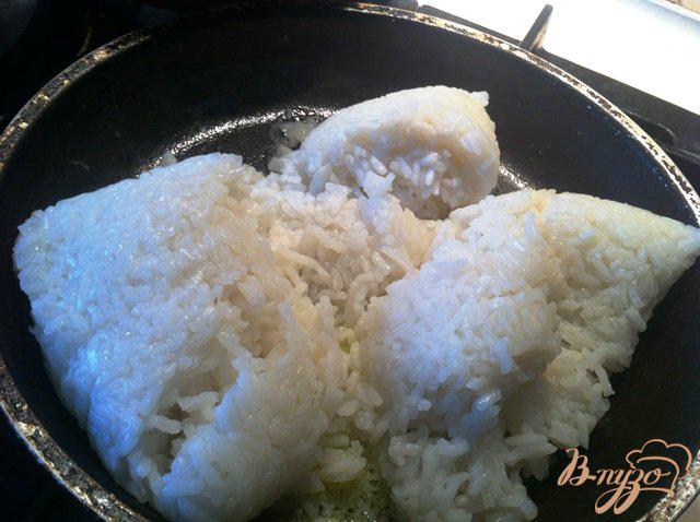 Фото приготовление рецепта: Томатный рис на гарнир к рыбе шаг №2