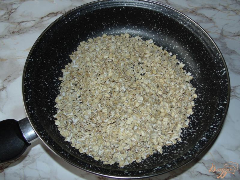 Фото приготовление рецепта: Овсяное печенье с клюквой в сахаре шаг №1