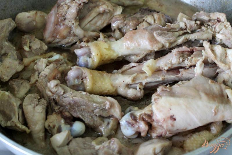Фото приготовление рецепта: Курица с цветной капустой и помидорами шаг №1
