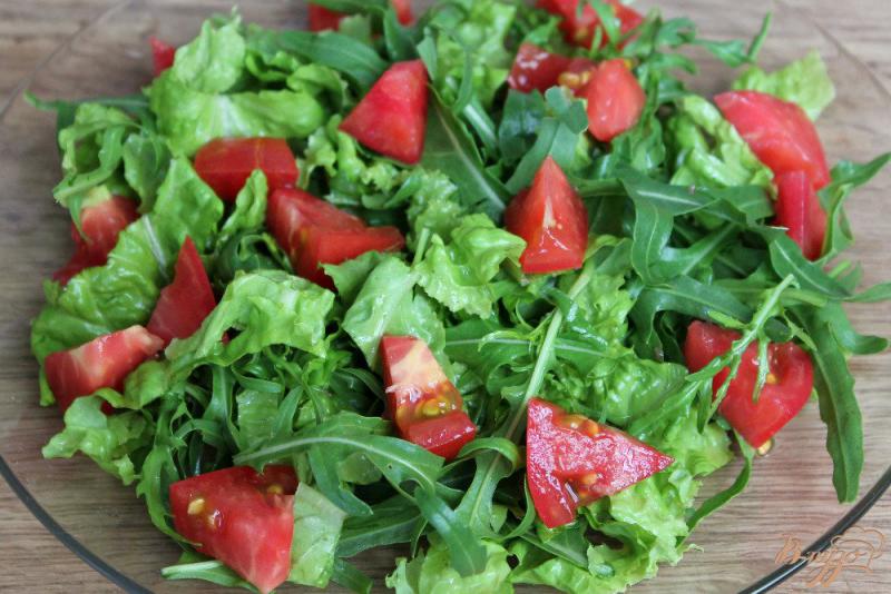 Фото приготовление рецепта: Салат с помидорами, мясом кролика и оливками шаг №2