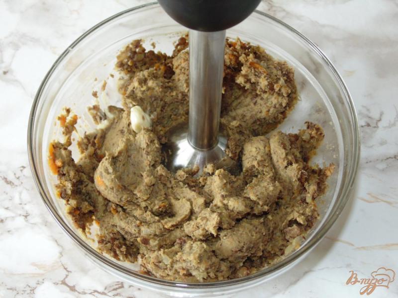 Фото приготовление рецепта: Паштет из коричневой чечевицы с грецкими орехами шаг №7