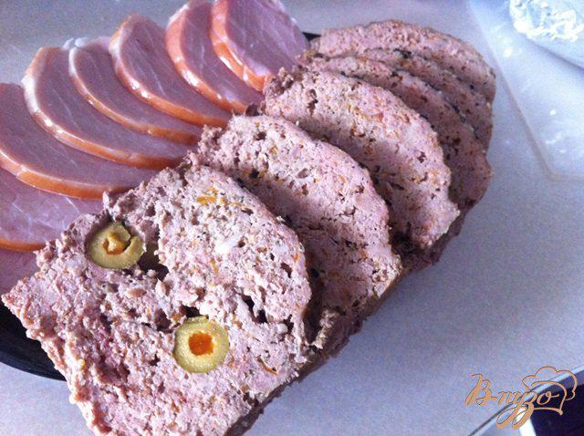 Фото приготовление рецепта: Мясной хлеб с оливками шаг №9