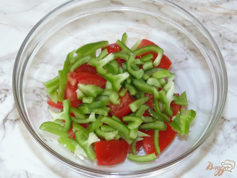 Фото приготовление рецепта: Салат из отварной курицы с овощами шаг №3