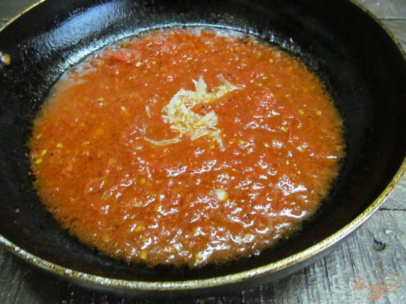 Фото приготовление рецепта: Яичный салат под томатным соусом шаг №3