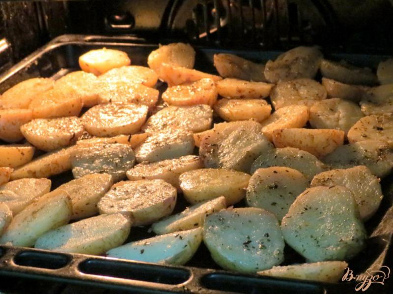 Фото приготовление рецепта: Молодой картофель запеченный шаг №3