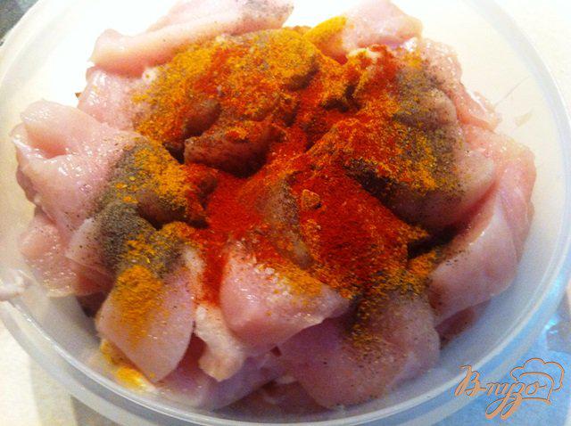 Фото приготовление рецепта: Куриное филе в панировке из манки шаг №1