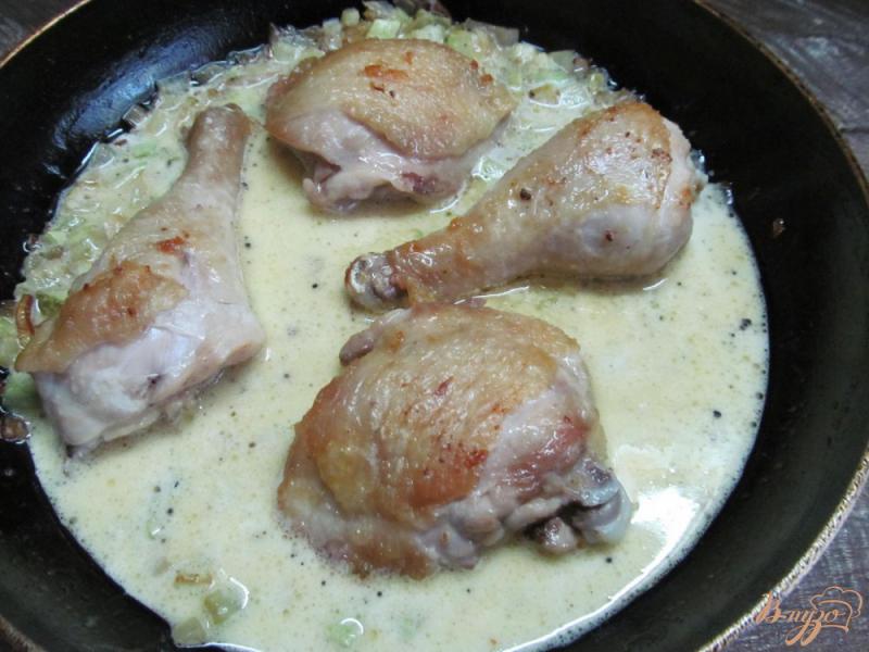 Фото приготовление рецепта: Курица под кабачковым соусом шаг №5