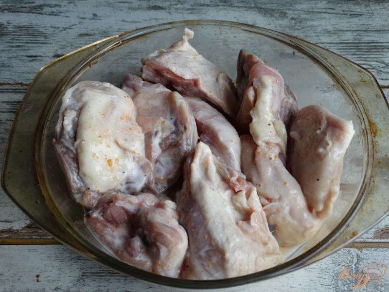 Фото приготовление рецепта: Курица запеченная с сыром шаг №4