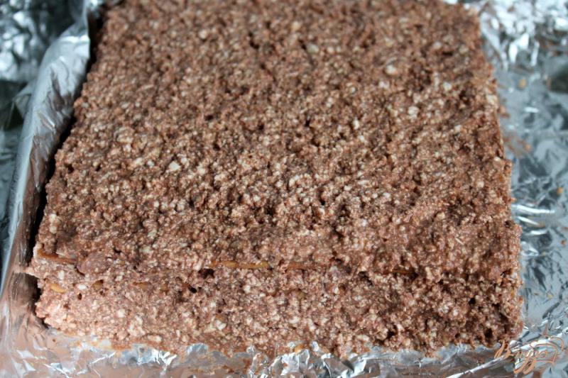 Фото приготовление рецепта: Шоколадный торт без выпечки шаг №6