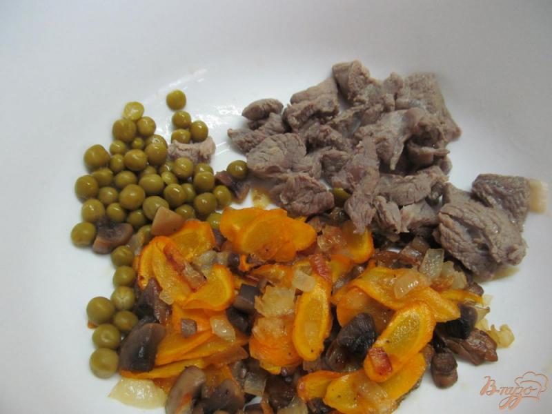 Фото приготовление рецепта: Мясной салат с овощами шаг №4