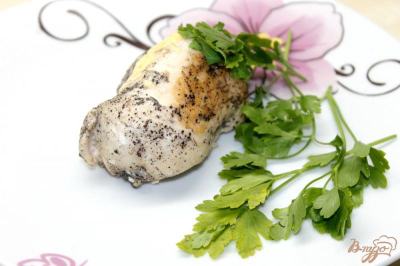Фото приготовление рецепта: Фаршированное куриное филе грибами и сыром шаг №11