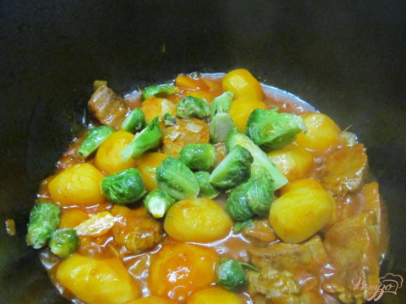 Фото приготовление рецепта: Овощное рагу с брюссельской капустой в мультиварке шаг №6