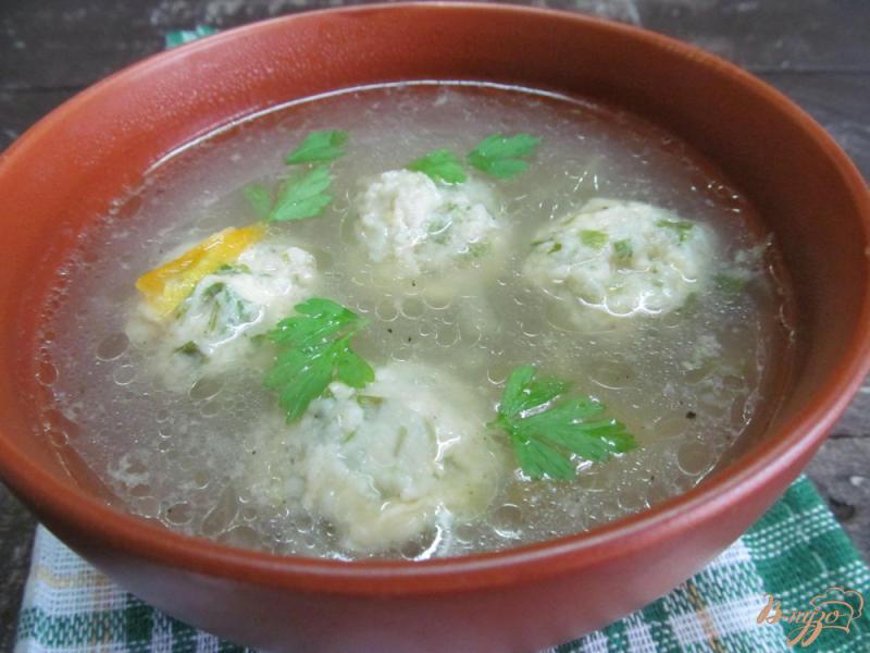 Фото приготовление рецепта: Суп с кабачком и сырными клецками шаг №9