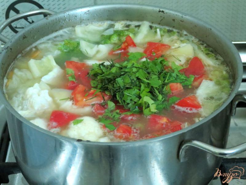 Фото приготовление рецепта: Суп из трёх видов капусты шаг №10