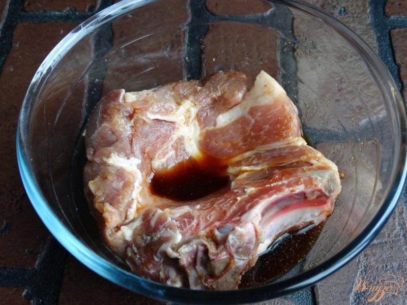Фото приготовление рецепта: Свиной стейк в мультиварке шаг №2