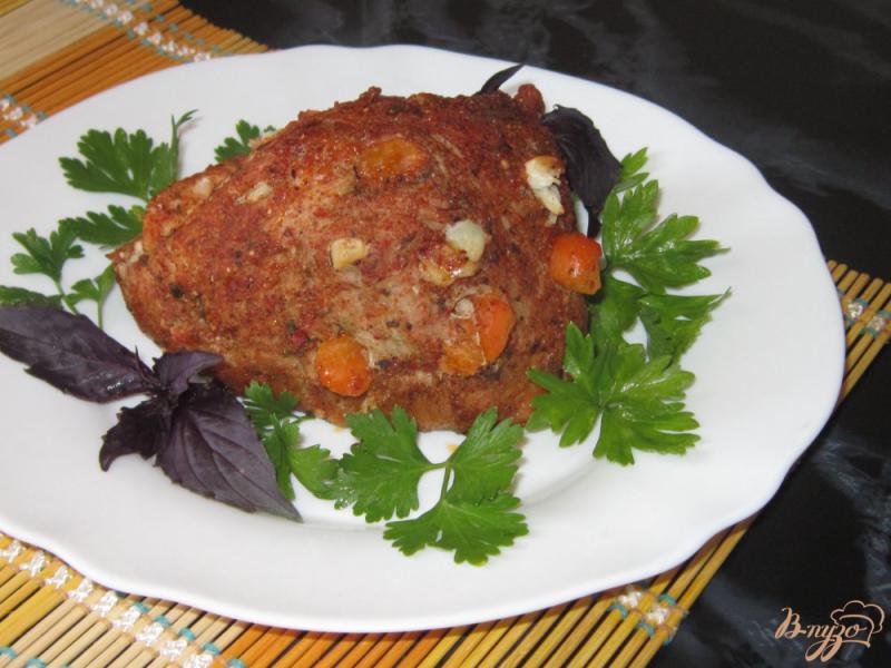 Фото приготовление рецепта: Свинина запеченная в рукаве шпигованная морковью и чесноком шаг №7