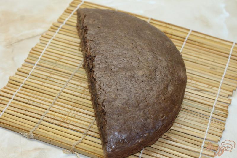Фото приготовление рецепта: Пирожное из бисквита с черносливом и грецкими орехами шаг №1