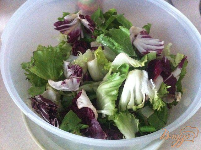 Фото приготовление рецепта: Салат овощной с лососем и апельсином шаг №1