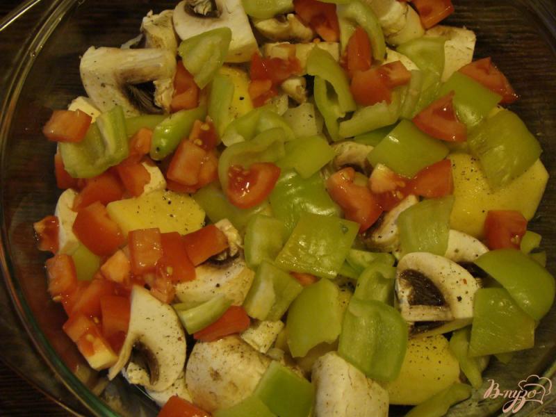 Фото приготовление рецепта: Курица с овощами по-болгарски шаг №7