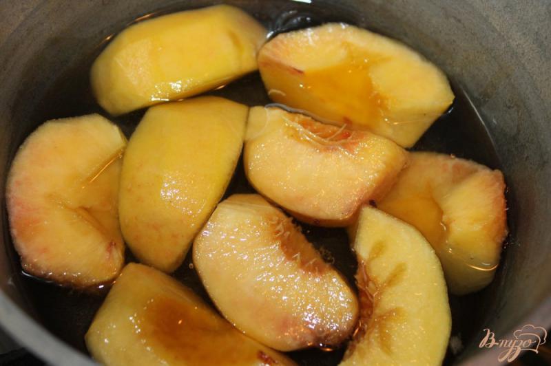 Фото приготовление рецепта: Персики в сиропе на зиму шаг №5