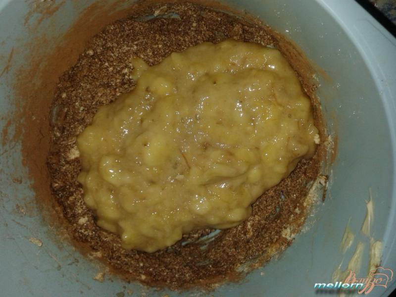 Фото приготовление рецепта: Бананово-шоколадное печенье с арахисом шаг №3