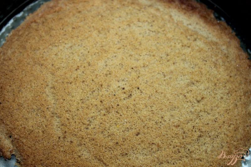 Фото приготовление рецепта: Торт из малины с творожной начинкой шаг №11