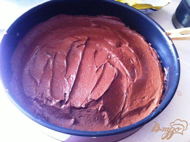 Фото приготовление рецепта: Торт три шоколадных мусса шаг №6